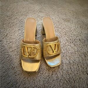 SHEIN Gold Metallic Slide Heels with Decorative Emblem